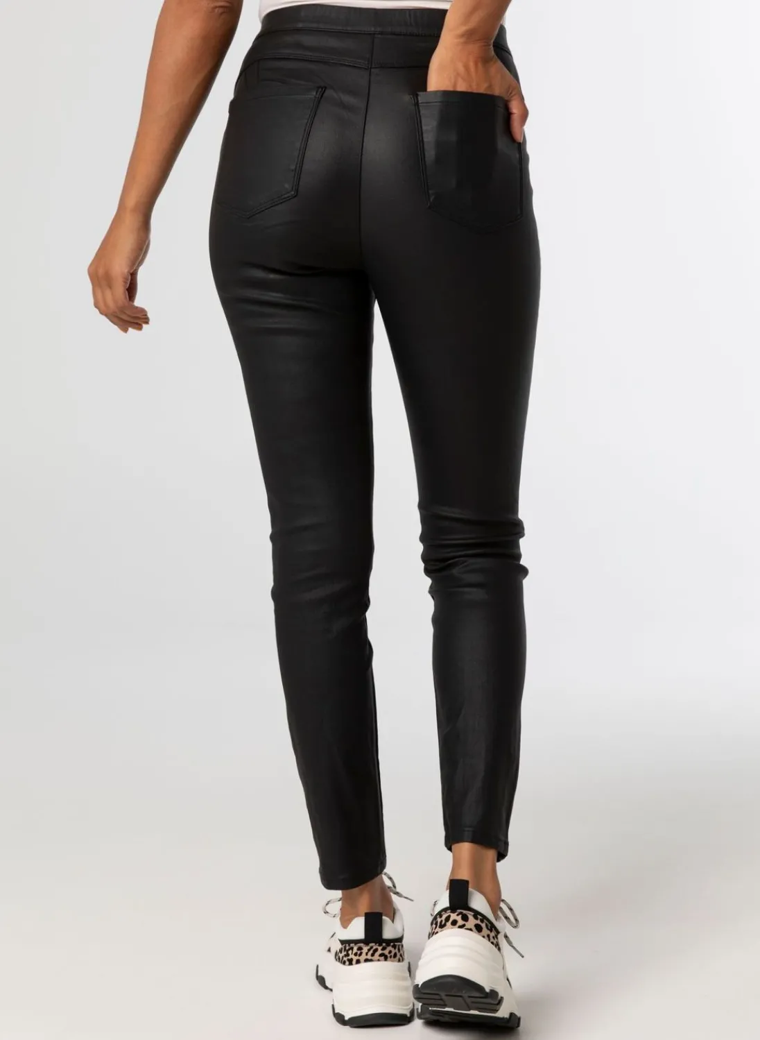 Broek-Norah Outlet